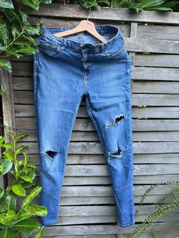 Jean troué Kiabi – Taille 38 Slim bon état