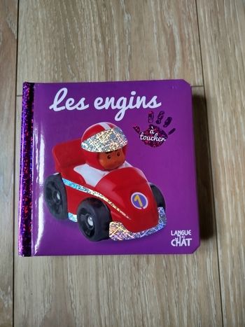 Livre à toucher "les engins" Langue au Chat