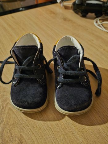 Chaussure de marche 18