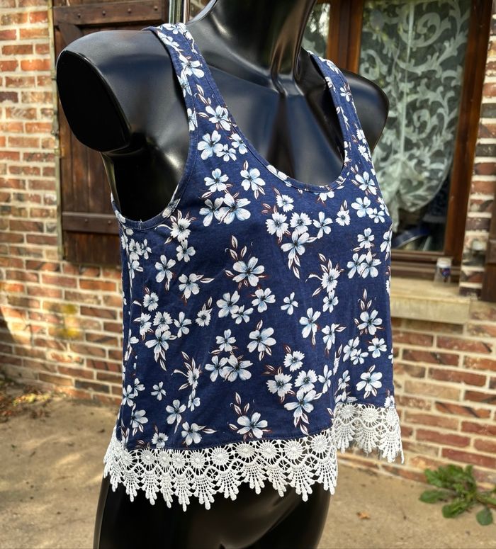 🌸 Top court fleuri Terranova – Taille 36 - photo numéro 2