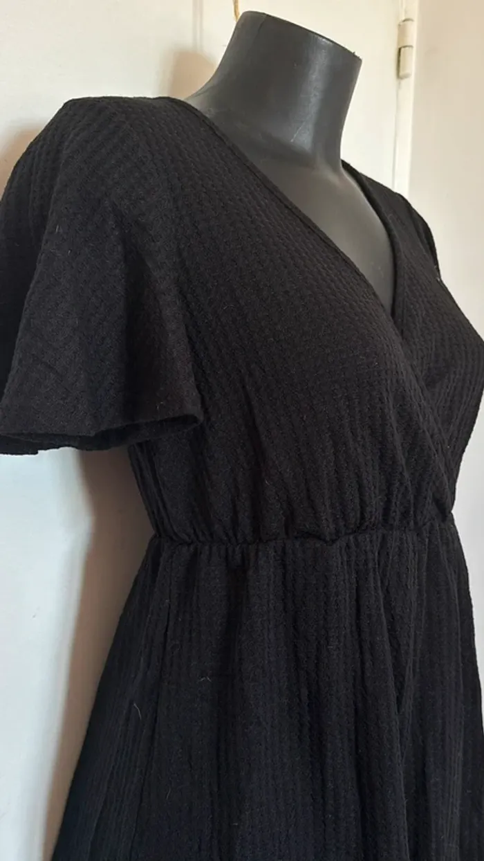 Joli combi short noire gaufrée 36 Shein - photo numéro 3
