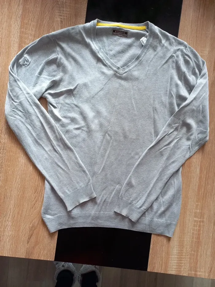 Pull gris homme T.S