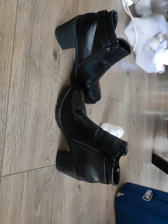 Chaussures bottines talon noir 39 - photo numéro 4
