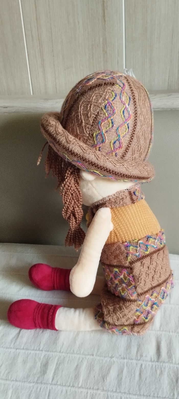 Poupée mousse et laine. - photo numéro 2