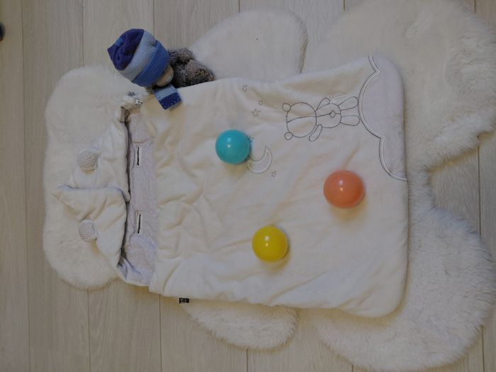 Nid d’ange blanc Sauthon, dès la naissance