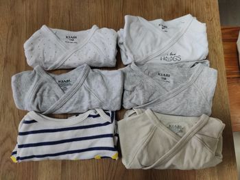 Lot 6 bodies manches longues 1 mois