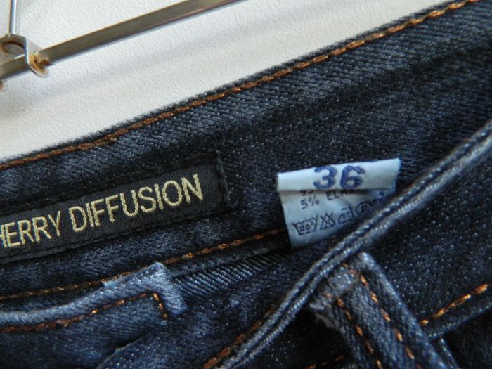 Jeans coupe slim" Cherry Diffusion" T 36 - photo numéro 4