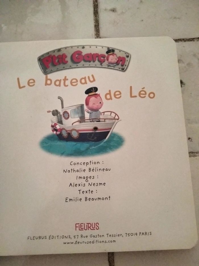 Livre cartonné le bateau de Léo p'tit garçon fleurus - photo numéro 2