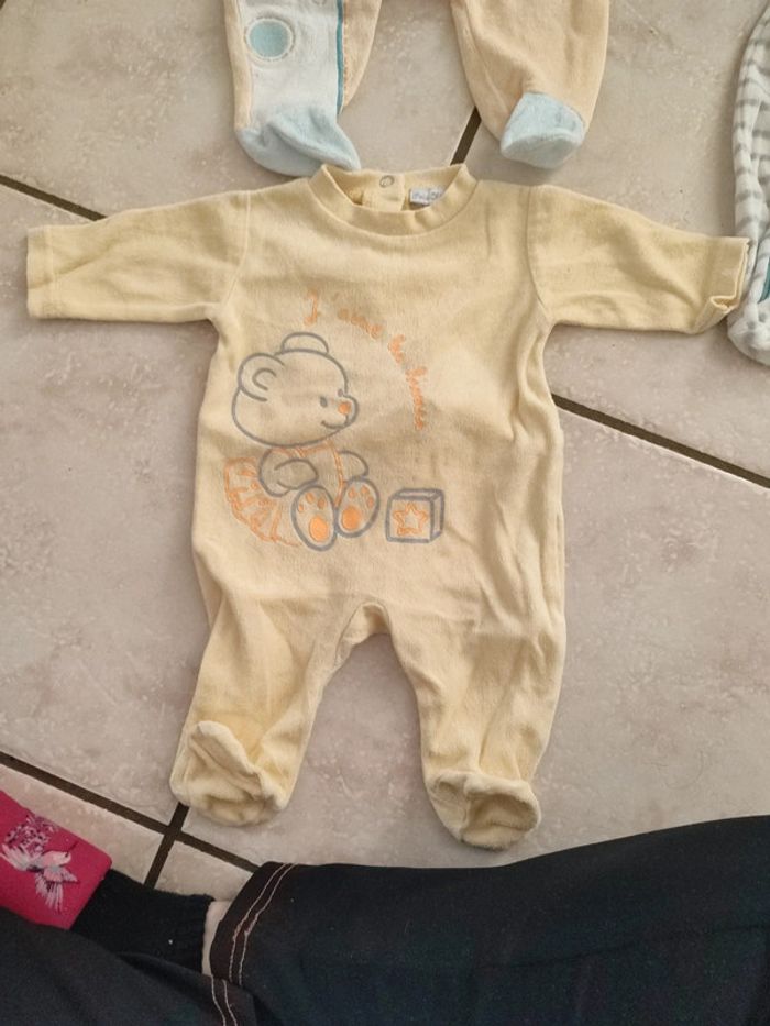Lot pyjamas garçon 1 mois - photo numéro 2