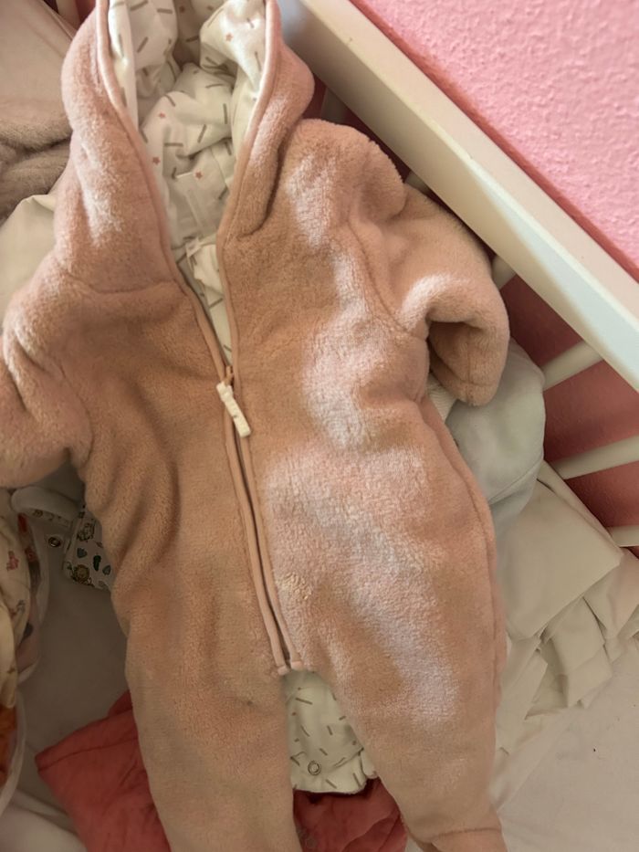 Vend lots bebe pleins de chose jamais porter + une combinaison jamais porter - photo numéro 5