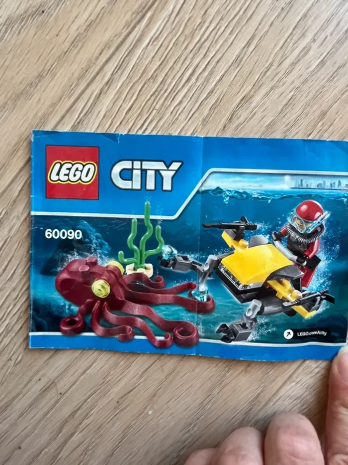 Lego sous-marin l explorateur 60090 - photo numéro 2