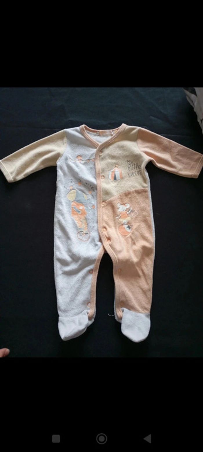 Pyjama cirque