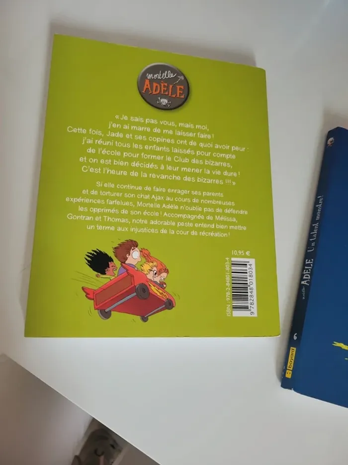 2 livres Mortelle Adèle Tome 5 et 6 - photo numéro 3