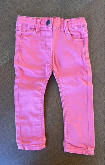 Jeans bébé fille tape à l’œil