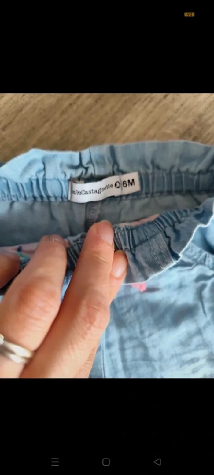 Magnifique petit short en jean souple 🤟 - photo numéro 2
