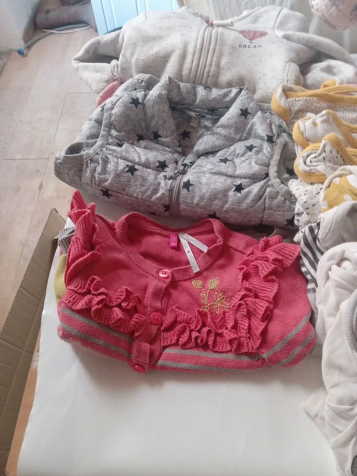 Lot 18 mois - photo numéro 3