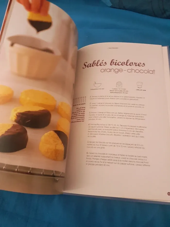 Livre recettes "Tout chocolat" neuf - photo numéro 2