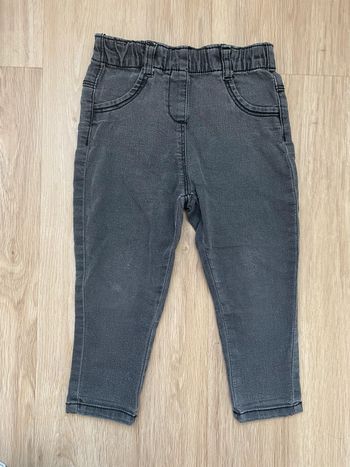 Jeeging Kiabi noir/gris 24 mois