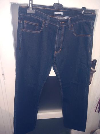 Jean slim taille 48, bleu foncé, surpiqûres contrastées