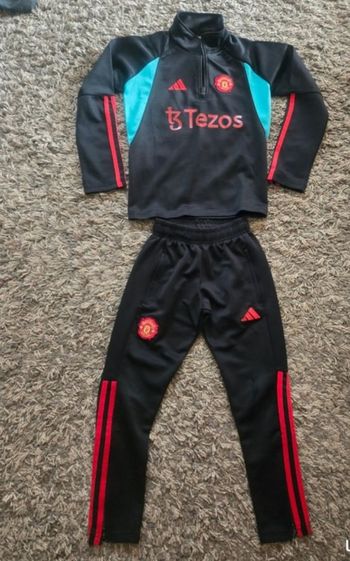 Jogging adidas manchester 8ans