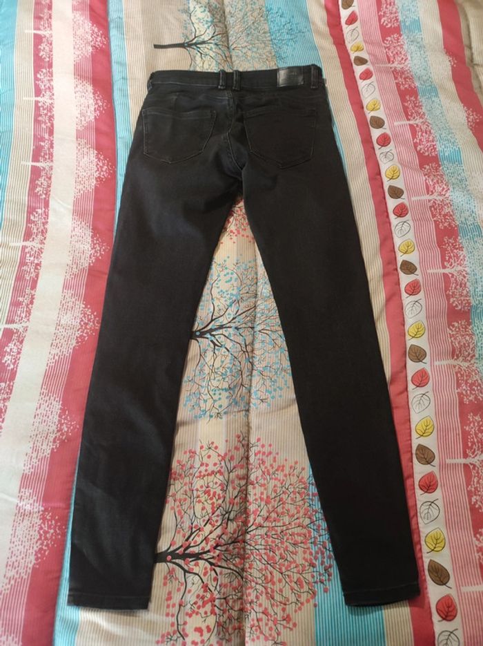 Jean Bershka T 36 - photo numéro 6