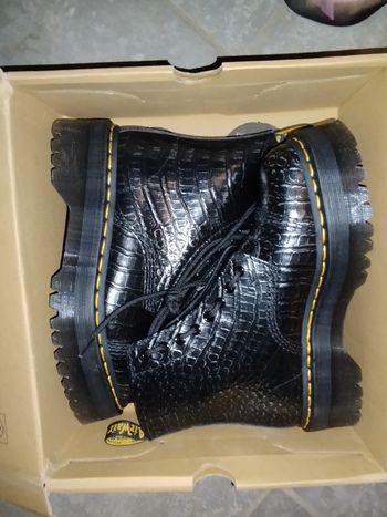 Dr Martens taille 40 neuves 