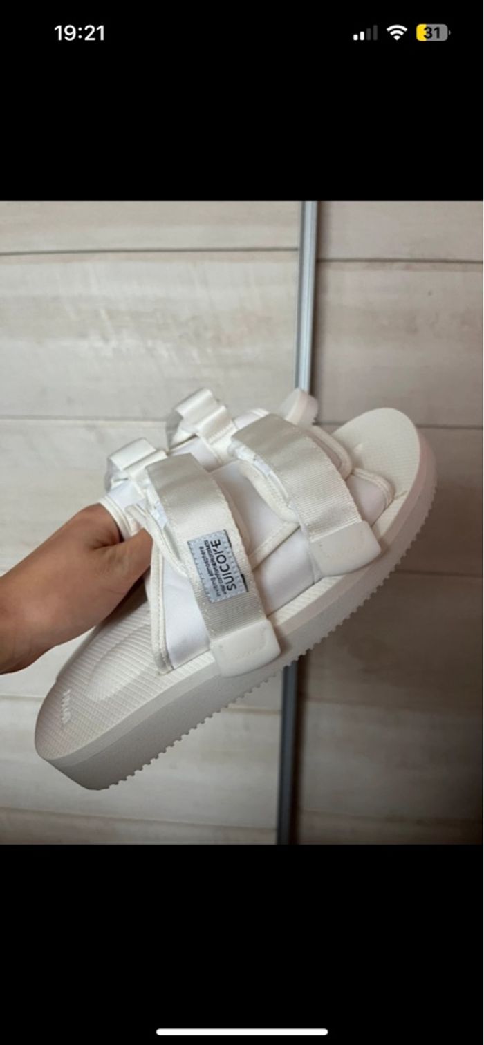 Suicoke - photo numéro 2
