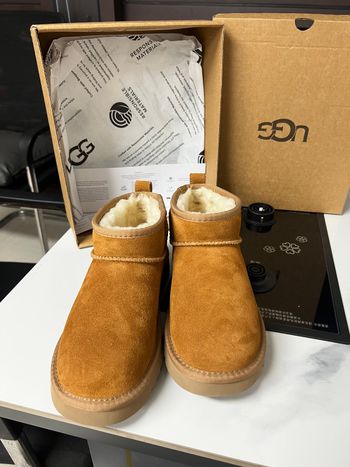 Bottes de neige UGG Mini Short, pointure 39
