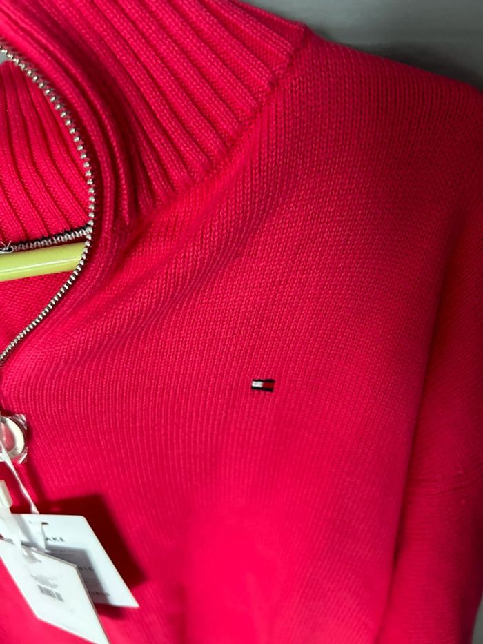 Pull Tommy Hilfiger rose T. S neuf - photo numéro 5
