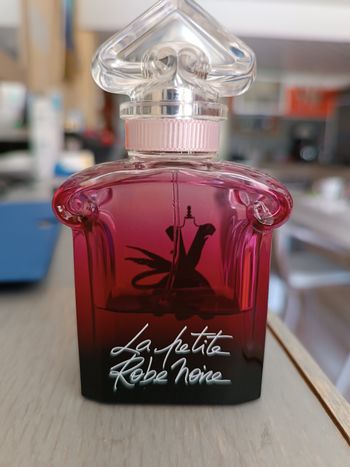 La petite robe noire Guerlain eau de parfum absolue 30 ml