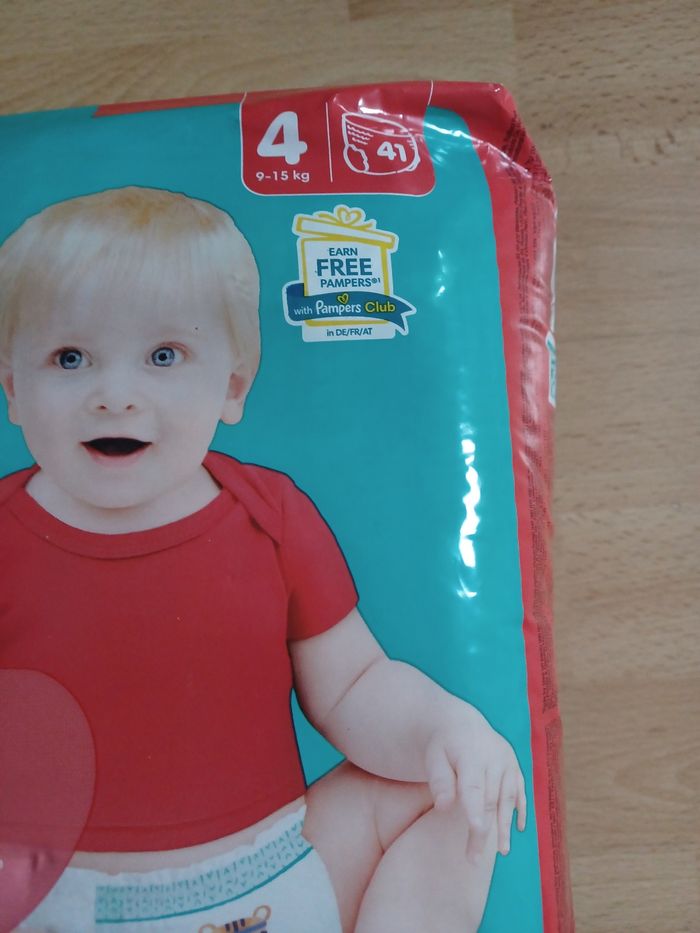 Lot 2 pack couches pampers T4 - photo numéro 2