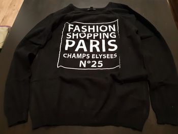 Pull noir