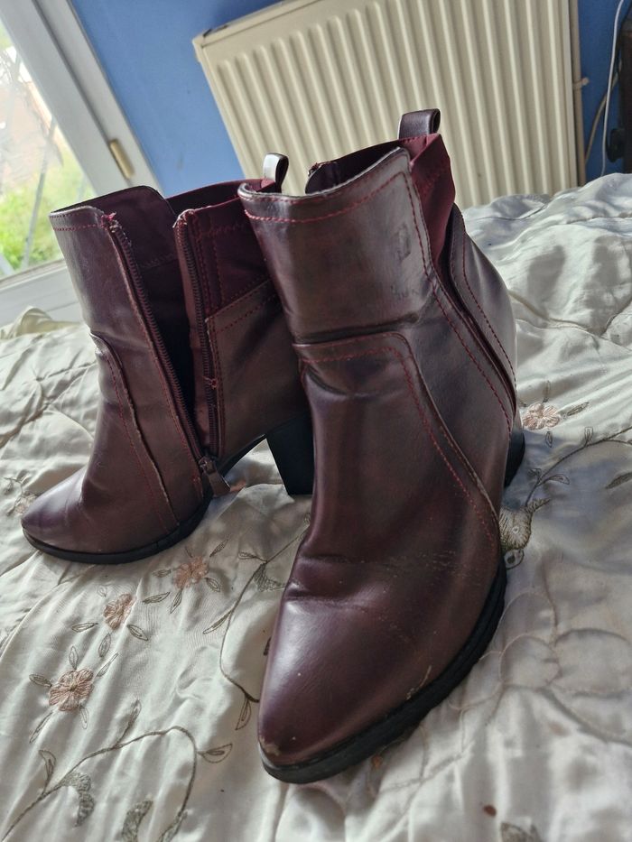 Superbes bottines Cuir bordeaux a talons - photo numéro 2