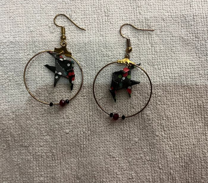 Boucles d’oreilles avec pendentif poisson en origami - photo numéro 3