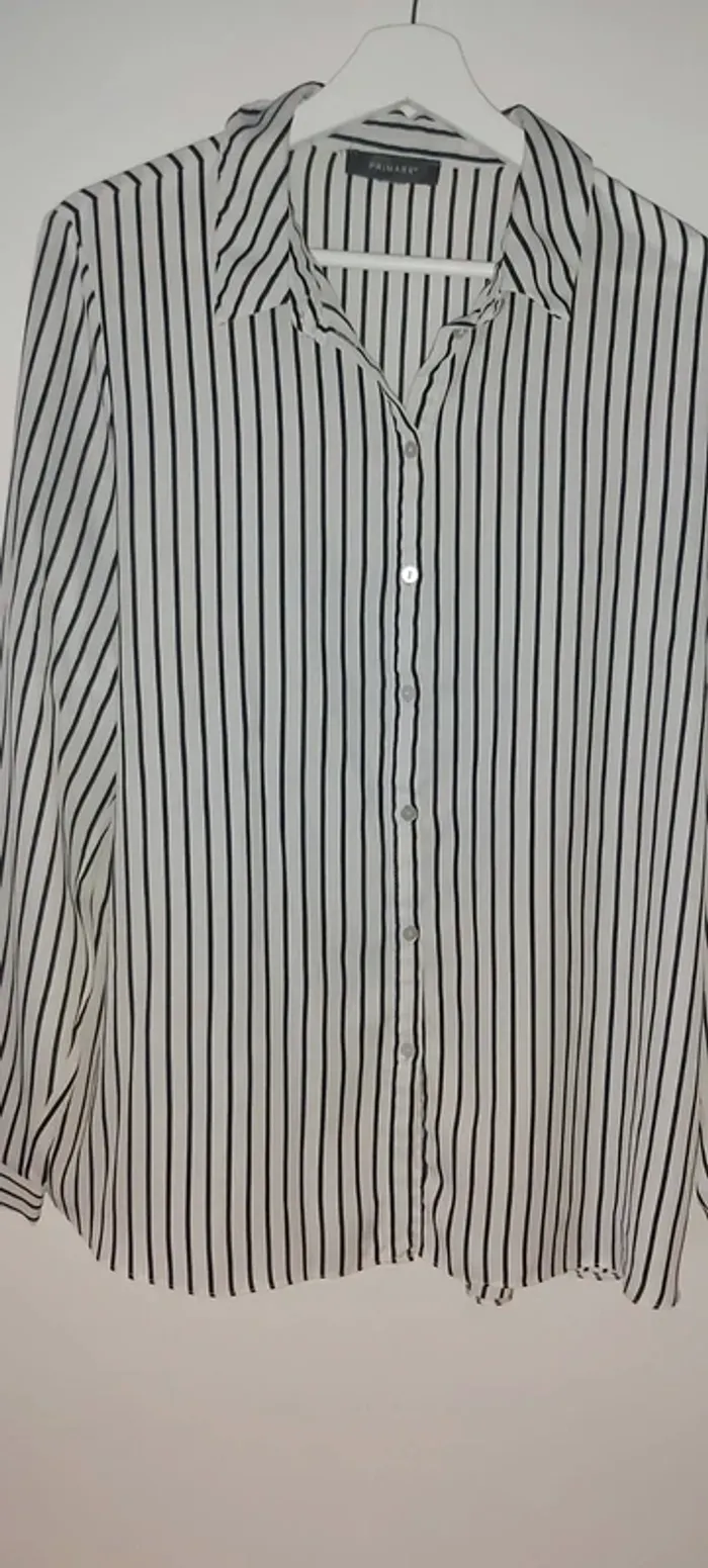 Chemise blanche/noire rayée - photo numéro 2
