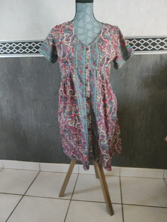 Robe légère manche courte taille S/M