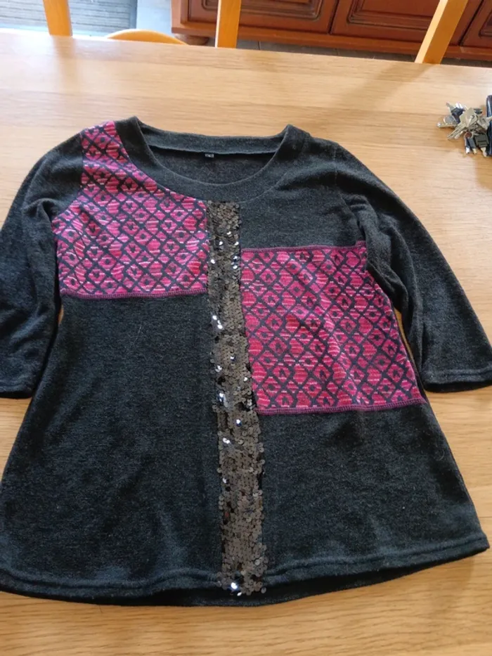 Pull léger à paillettes - photo numéro 3