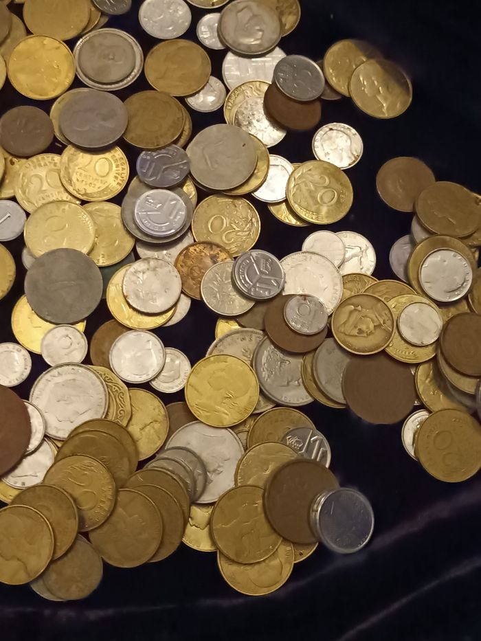 Lot d'anciennes pièces de monnaie française et étrangère - photo numéro 8