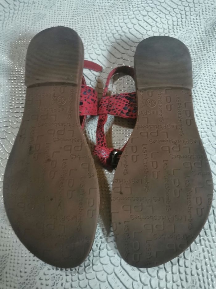 Sandales plates rouges Les P'tites Bombes T36 - photo numéro 6