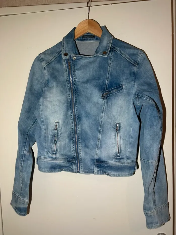 Veste en jean déclaration de mode texto - photo numéro 2