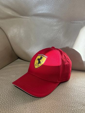 Casquette Ferrari