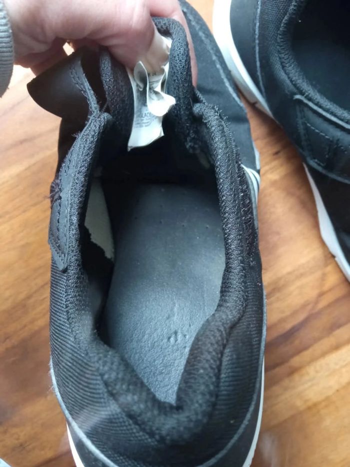 Baskets noire et blanche à scratch taille 38 EUR New Feel Flex Décathlon - photo numéro 4