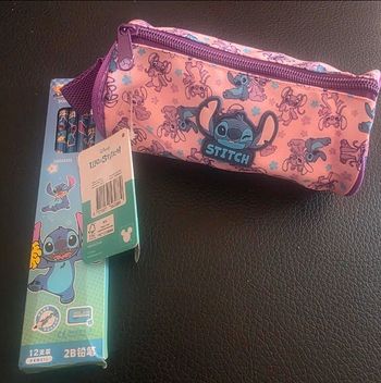 Trousse stitch disney et boite de 12 crayons a papier 