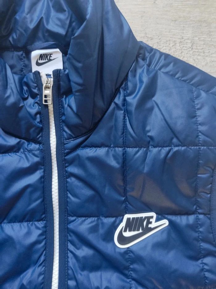 Doudoune / veste matelassée sans manches bleu marine avec poches taille S Nike neuve - photo numéro 3