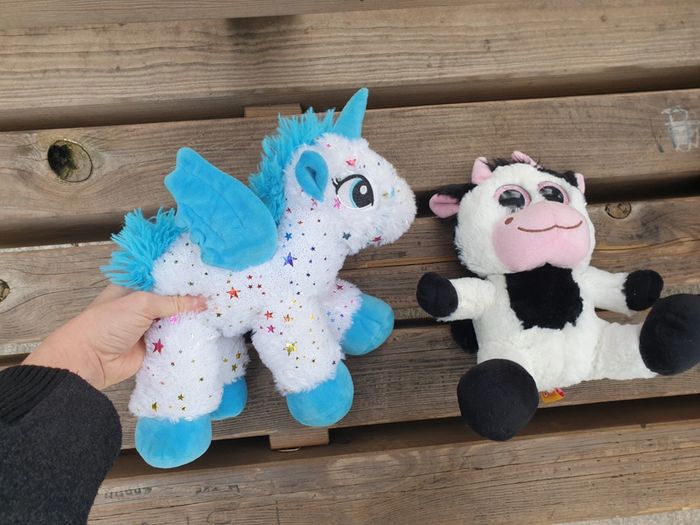 Magnifique lot 2 très belles peluches vache licorne - photo numéro 2