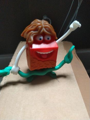 Figurine 2012 "happy meal"