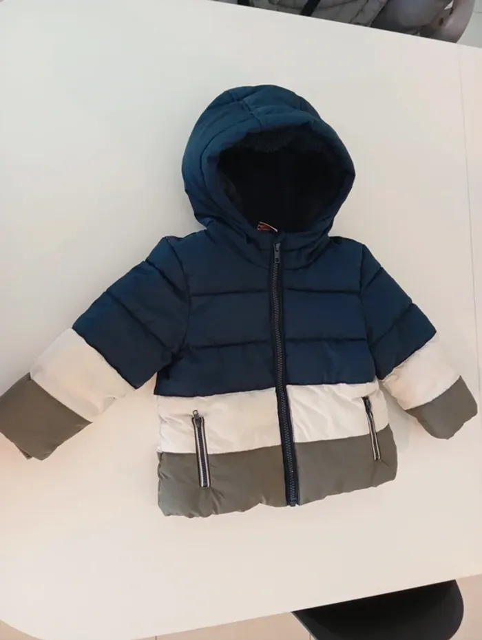 Doudoune tape à l'oeil taille 24 mois