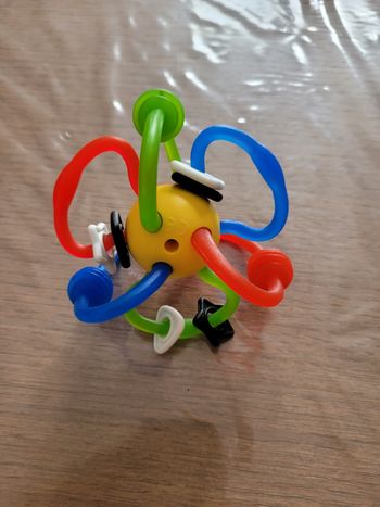 Jeu de dentition et de motricité "balle souple"