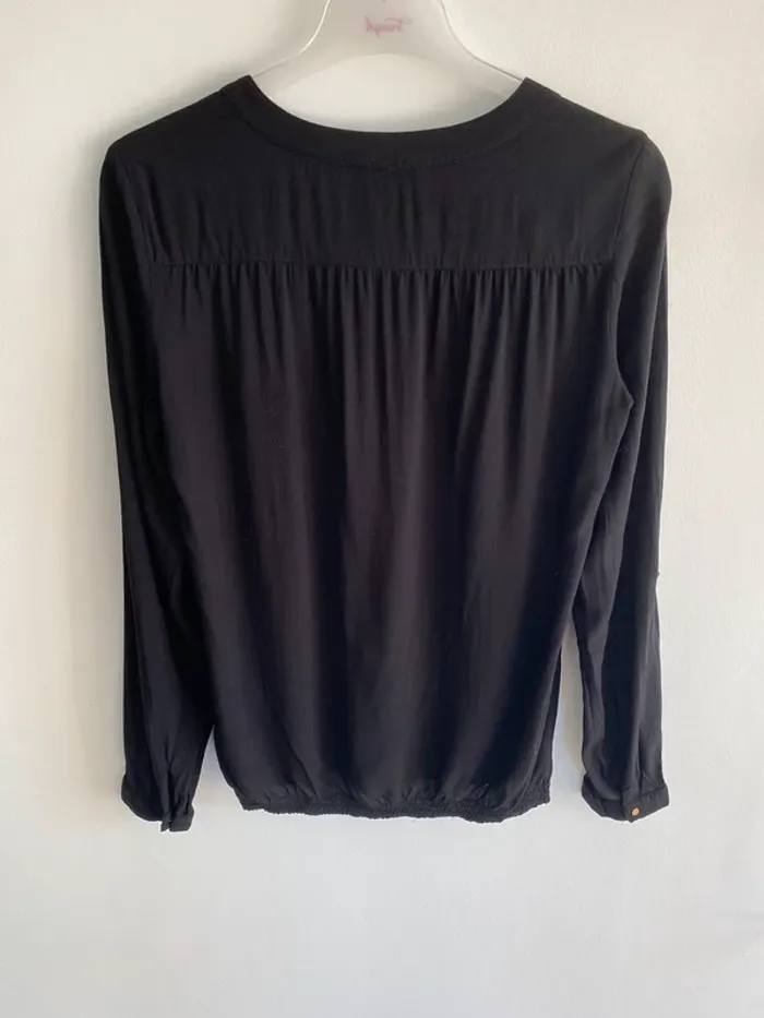 Blouse camaïeu noir boutons doré - photo numéro 6