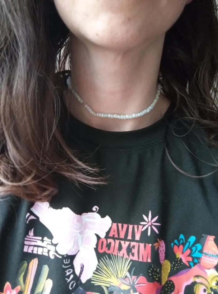 Ras de cou en perles blanches 🔄 - photo numéro 3